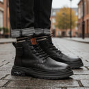 Bota Sentinel Masculina Antiderrapante de Cano Médio em Couro Legítimo e Lã Natural + 4 Cuecas, Relógio e Cinto GRÁTIS